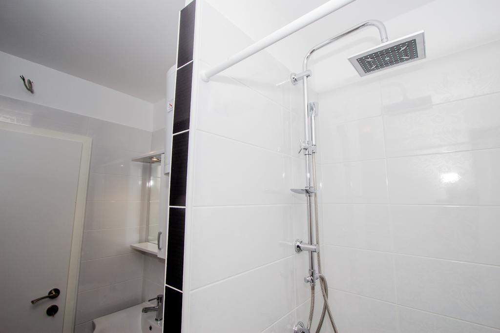 שיבניק Apartments Nakic מראה חיצוני תמונה