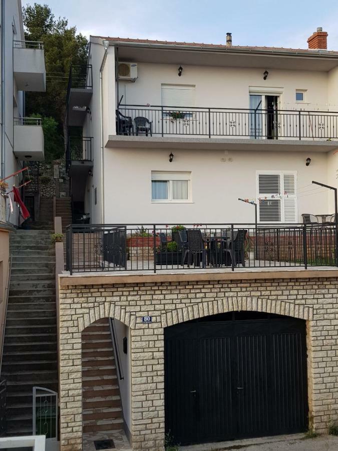 שיבניק Apartments Nakic מראה חיצוני תמונה