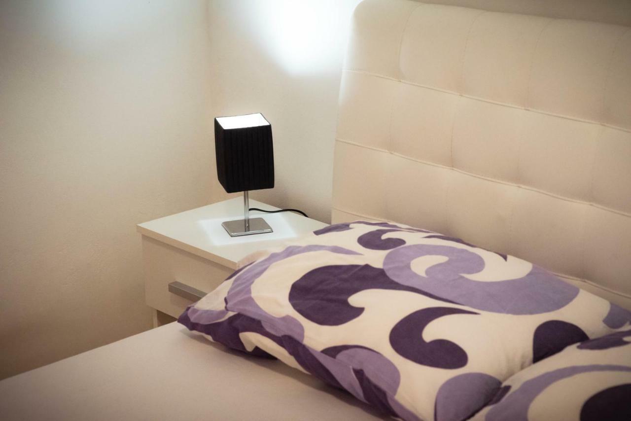 שיבניק Apartments Nakic מראה חיצוני תמונה