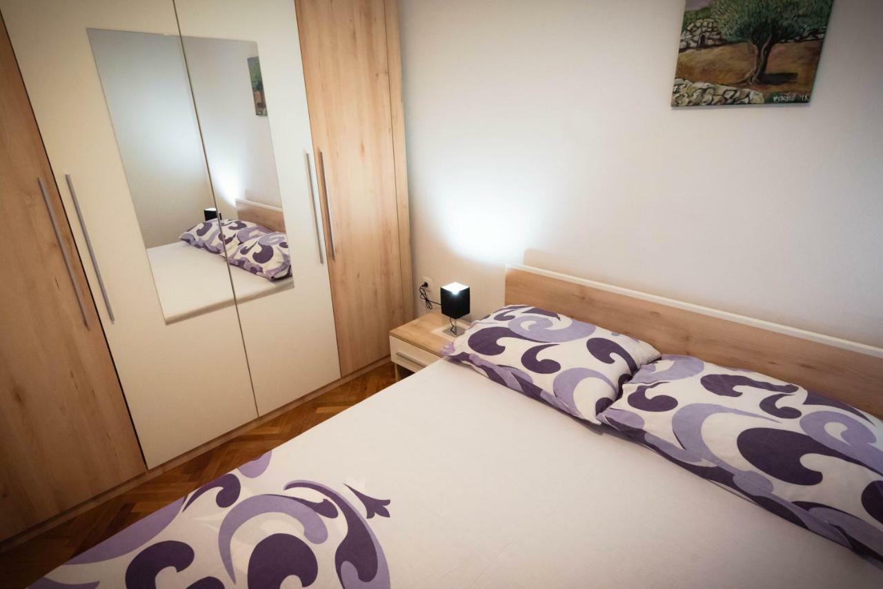 שיבניק Apartments Nakic מראה חיצוני תמונה