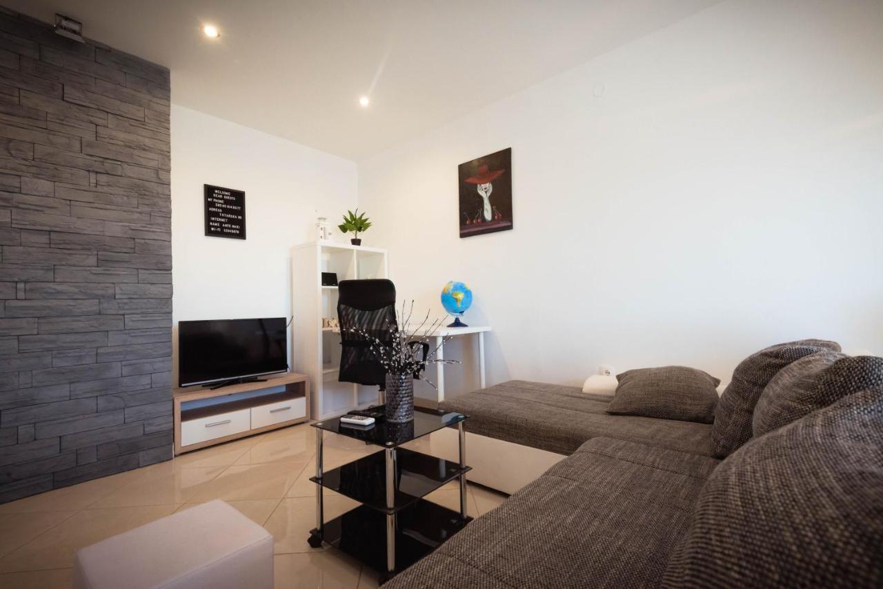 שיבניק Apartments Nakic מראה חיצוני תמונה