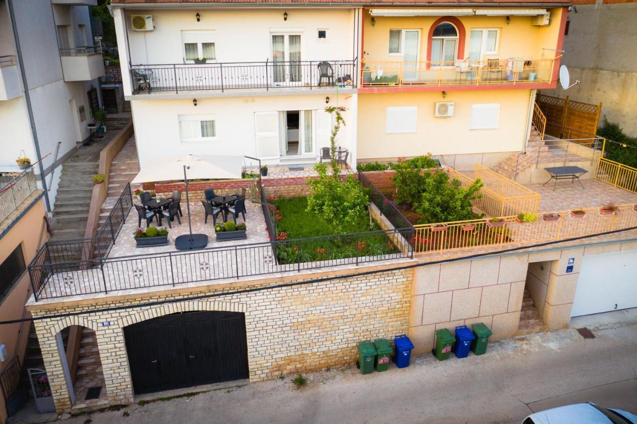 שיבניק Apartments Nakic מראה חיצוני תמונה