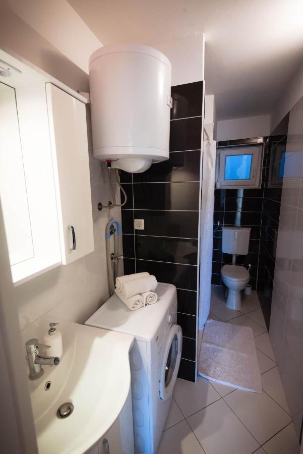 שיבניק Apartments Nakic מראה חיצוני תמונה