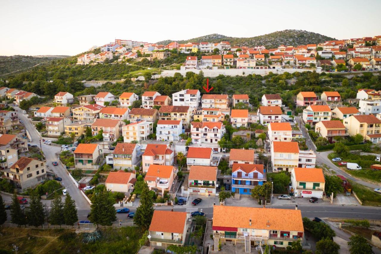 שיבניק Apartments Nakic מראה חיצוני תמונה
