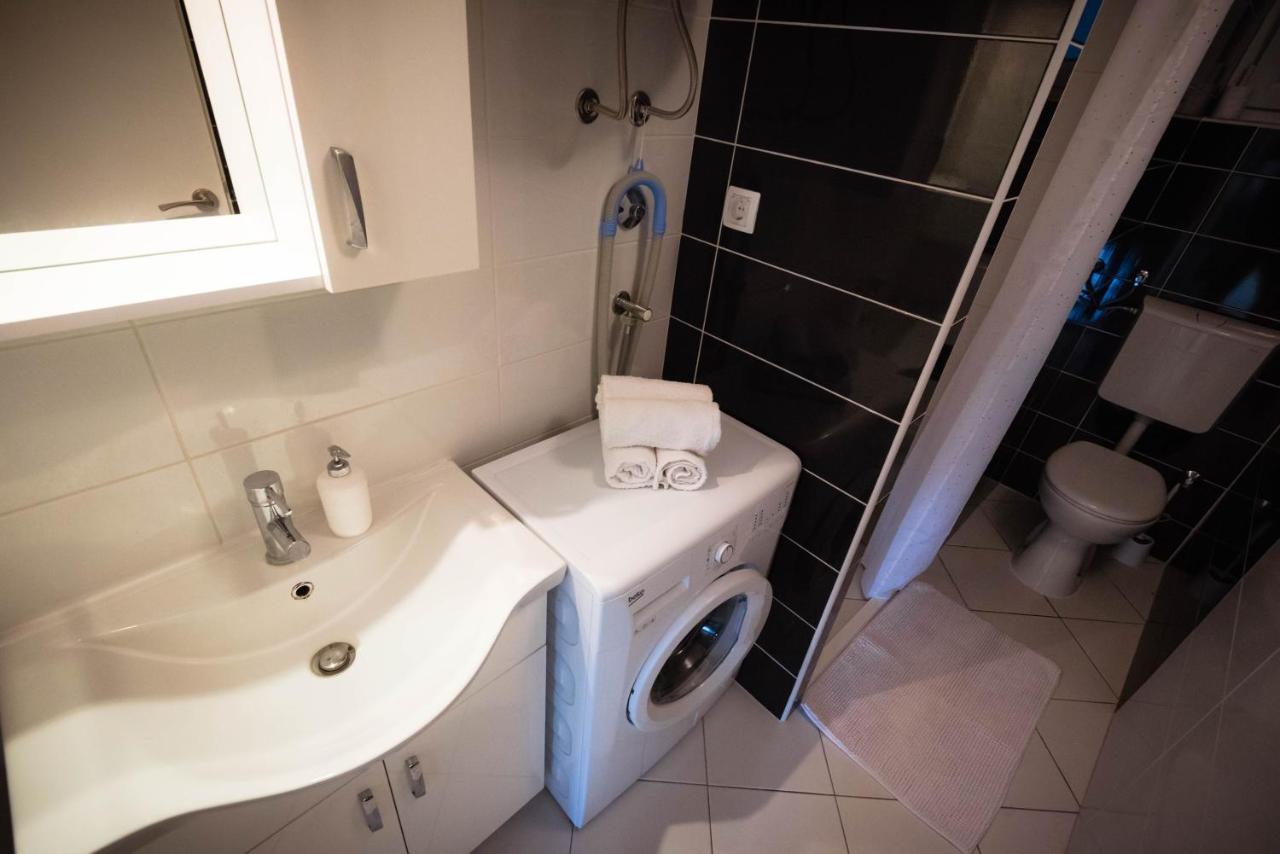 שיבניק Apartments Nakic מראה חיצוני תמונה